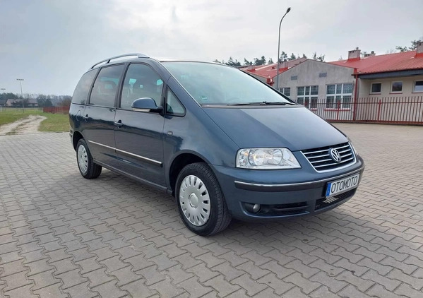 Volkswagen Sharan cena 16900 przebieg: 216000, rok produkcji 2004 z Białobrzegi małe 67